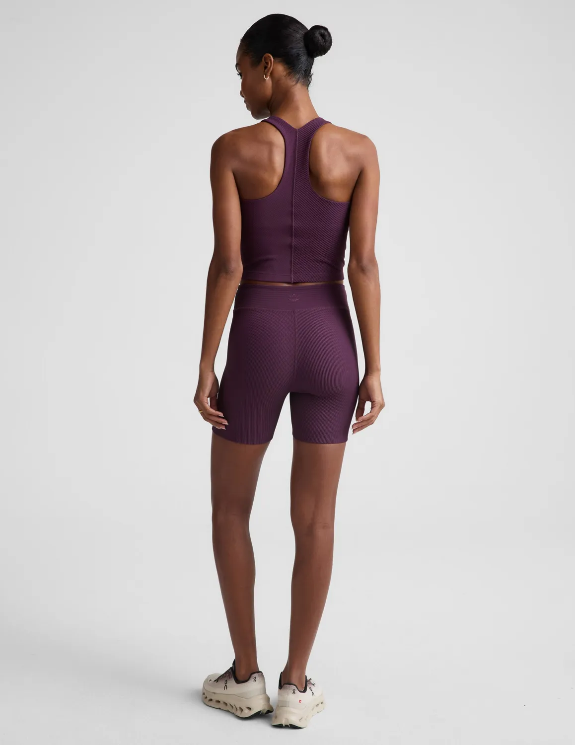 Beyond Yoga Impulse Ribbed V-Waist 5" Biker Short shorts Brilliant Blackberry ribb