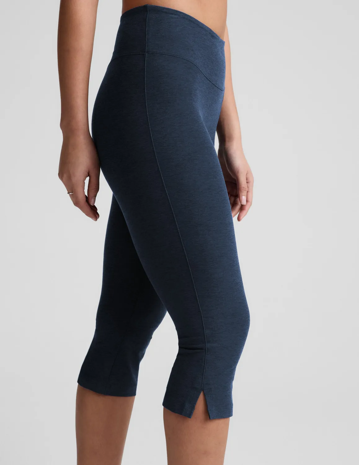 Beyond Yoga Spacedye Mid-Rise Slit Pedal Pusher leggings Nocturnal Navy mörkblå