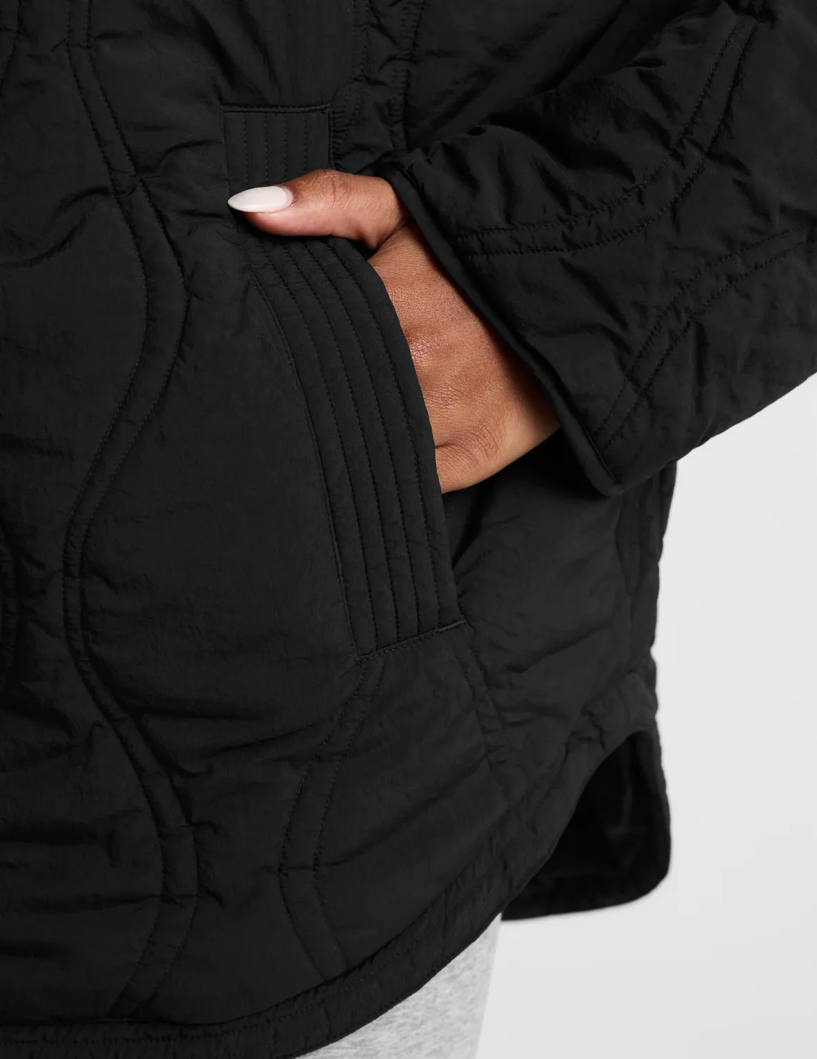 Beyond Yoga Roam Quilted Lightweight Jacket jacka Black vattenavisande