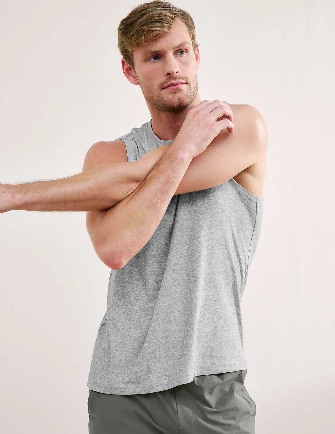 Beyond Yoga Always Beyond Muscle Tank 2.0 linne Silver Mist herr
