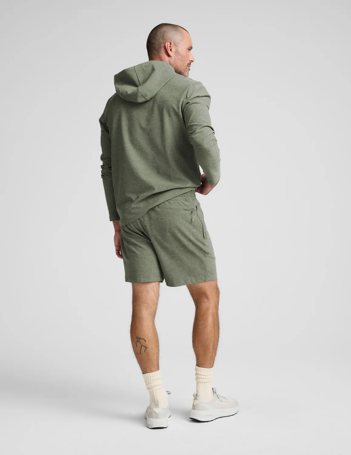 Beyond Yoga Spacedye Unlimited shorts Grey Sage Heather 7 tum