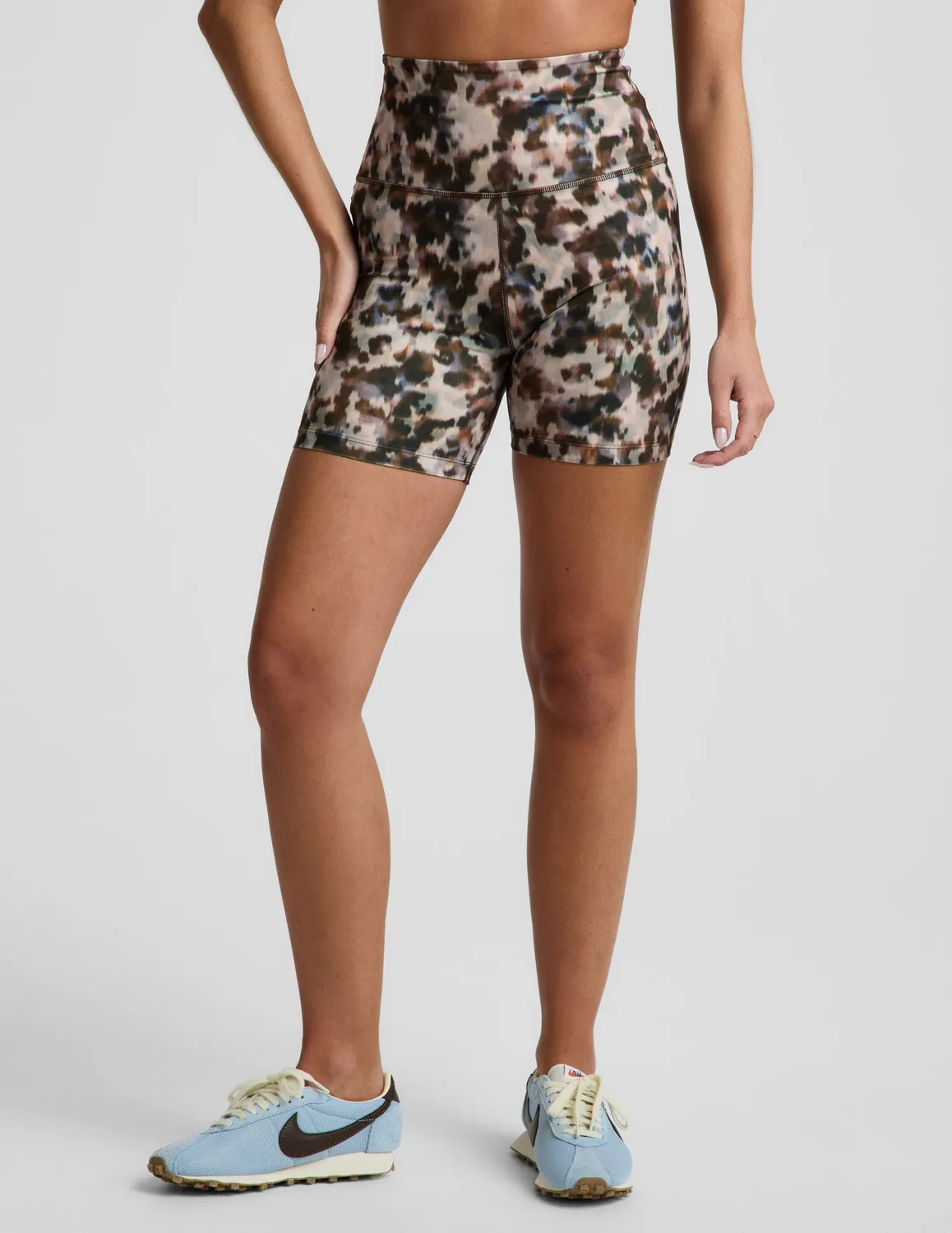 Beyond Yoga SoftMark Keep Pace Biker Short cykelbyxor mönstrad 5"
