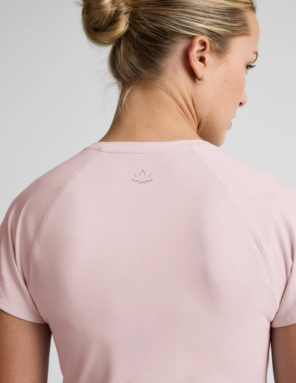 Beyond Yoga Breezeweight Active Short Sleeve Tee t-shirt Pink Petal tunn