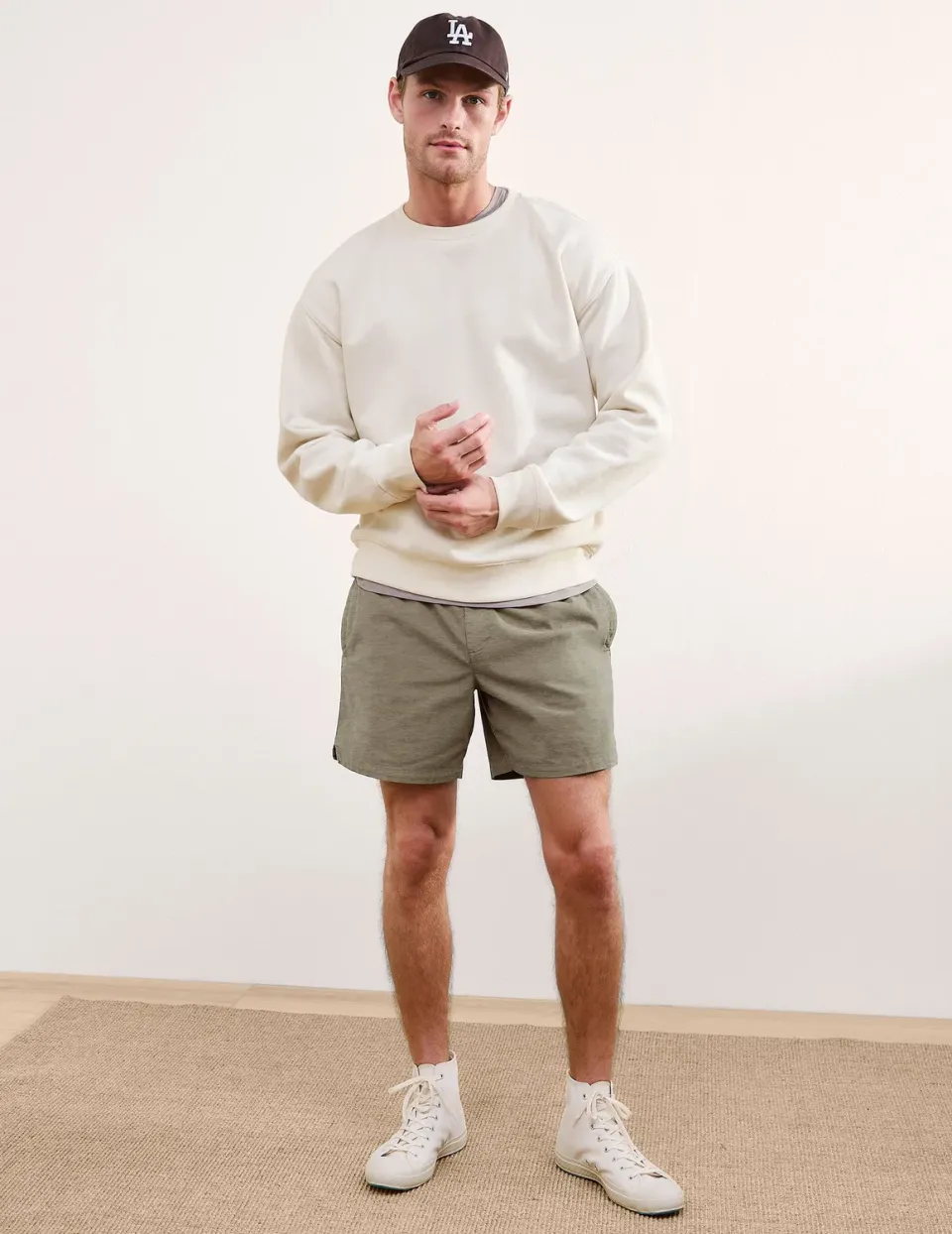Beyond Yoga Drift Shorts Grey Sage herr elastisk midja