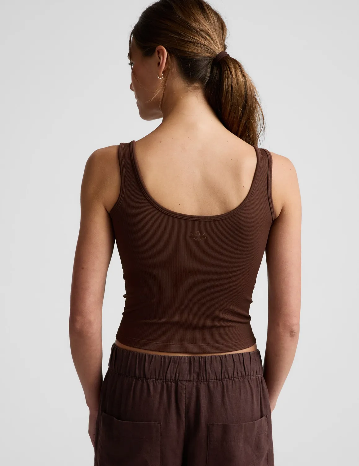 Beyond Yoga Keep It Cool Midlength Tank linne Iced Mocha svalkande