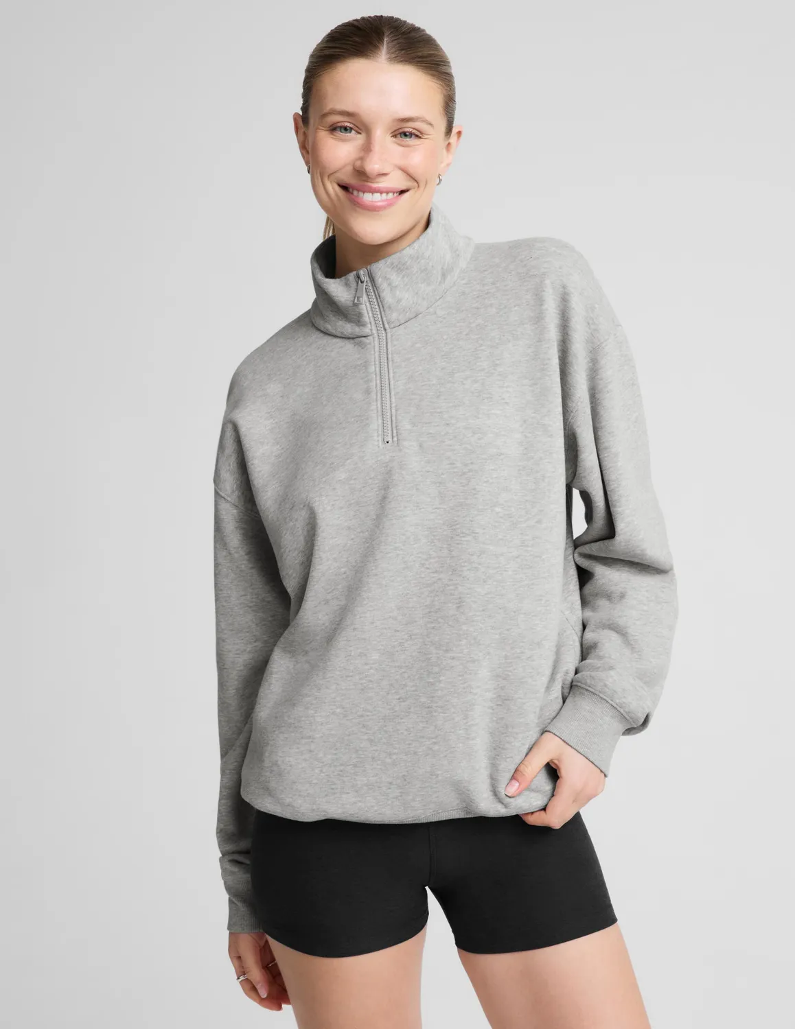 Beyond Yoga LuxeFleece Half Zip sweatshirt Light Heather Gray