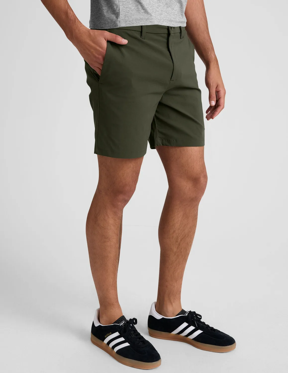 Beyond Yoga Element Chino Short 7" herrshorts Forest Moss