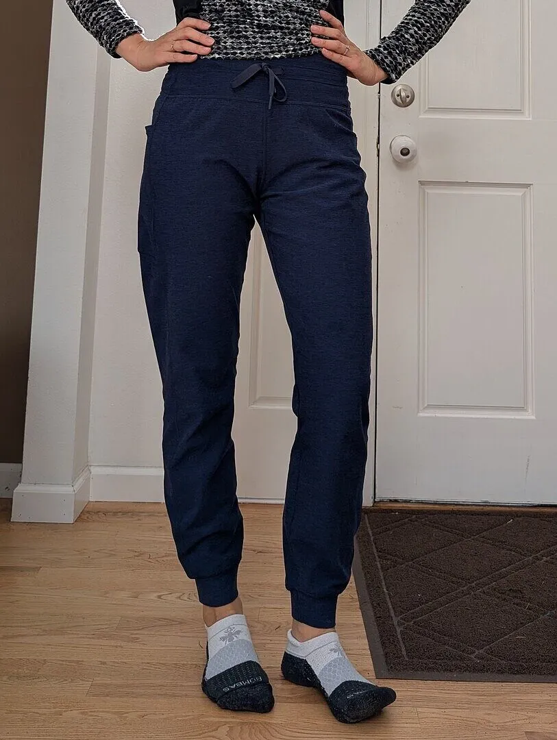 Beyond Yoga Spacedye Go Pocket Jogger mjukisbyxor mörkbrun med fickor