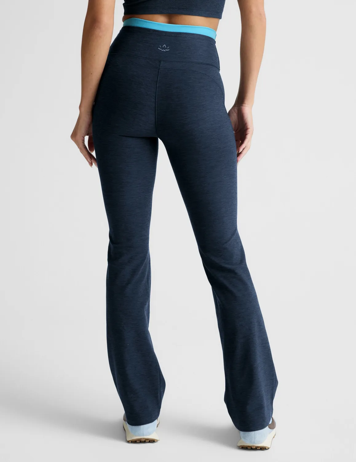 Beyond Yoga Spacedye Layered Bootcut träningsbyxa marinblå