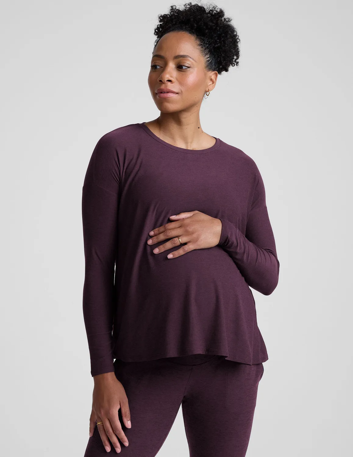 Beyond Yoga Featherweight Feels Like Home mamatröja Eggplant Purple amningsvänlig