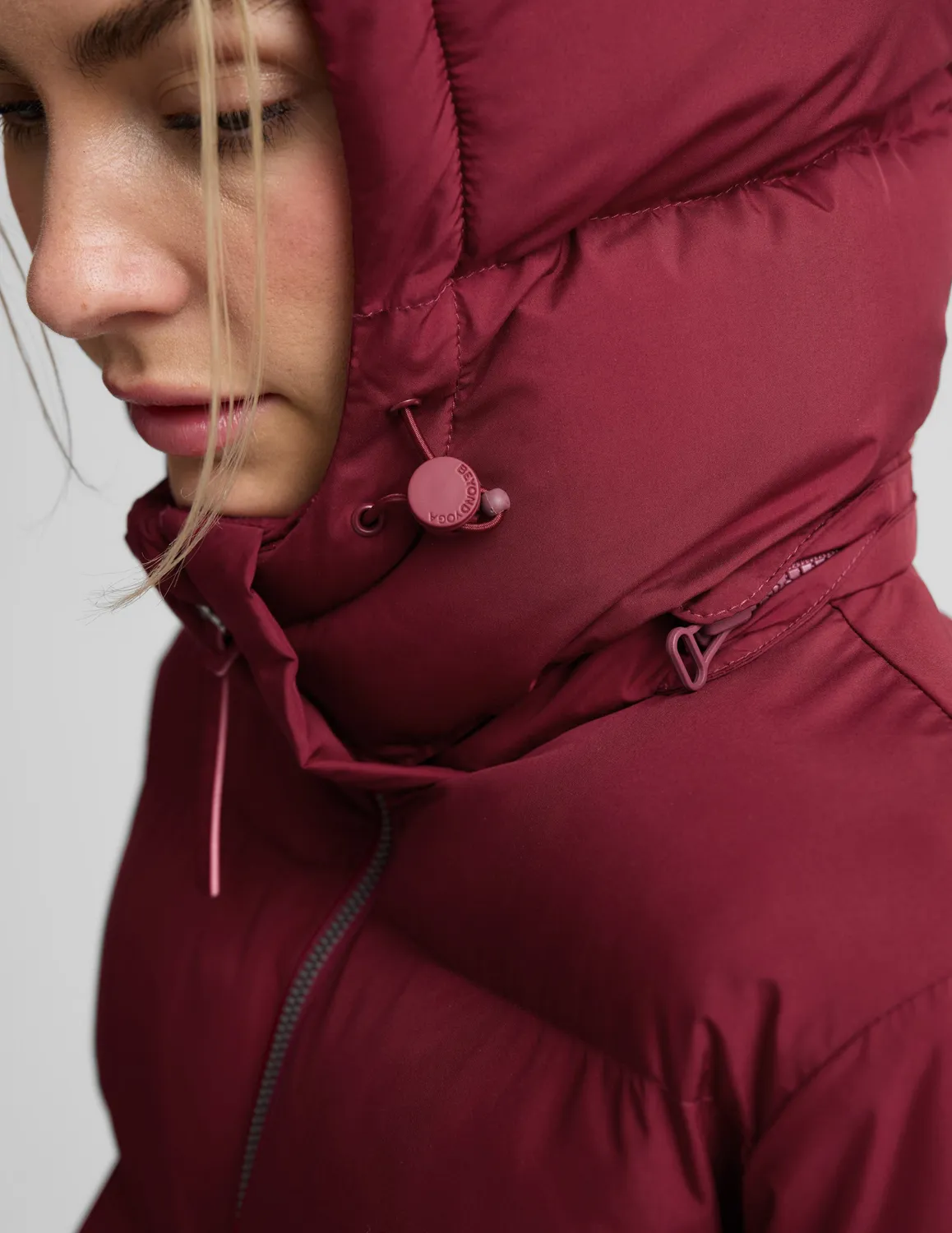 Beyond Yoga Warm Up Mid Length Puffer Jacket pufferjacka Ruby Rush