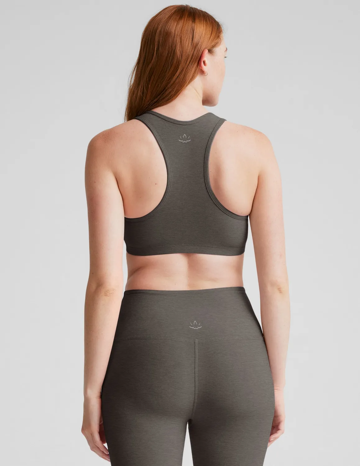 Beyond Yoga Spacedye Lift Your Spirits sportbh True Gray Heather lätt stöd