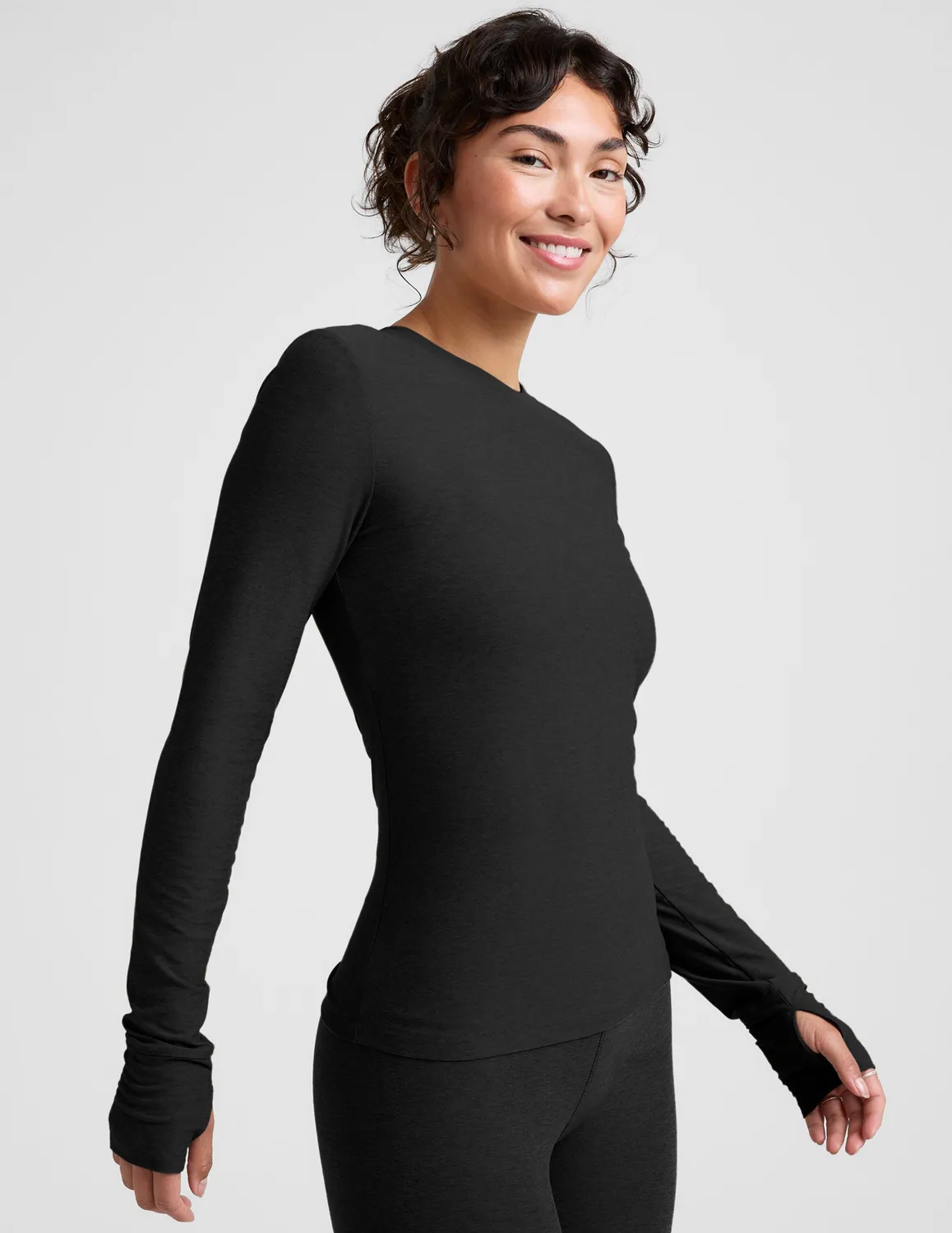 Beyond Yoga Featherweight Select Long Sleeve Crew tröja Darkest Night svart