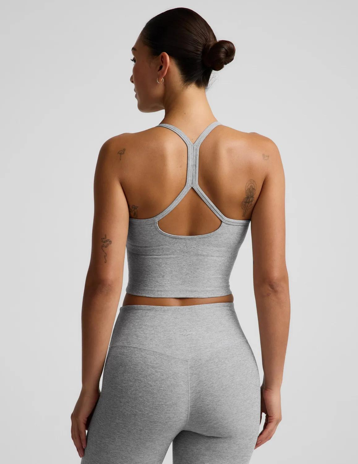 Beyond Yoga Spacedye Slim Racerback träningslinne Silver Mist croppad