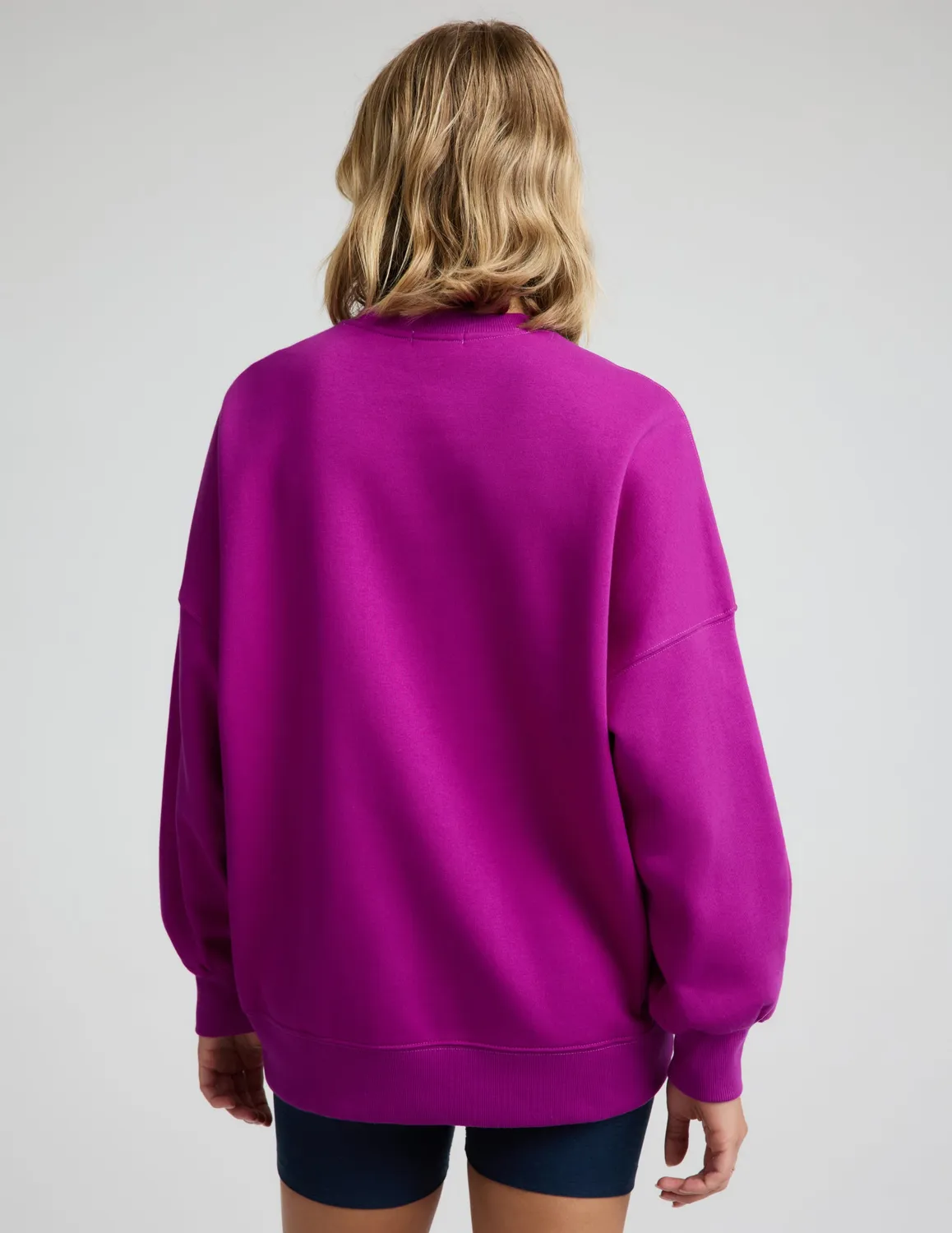 Beyond Yoga LuxeFleece 2.0 Oversized Crewneck sweatshirt Berry Bliss