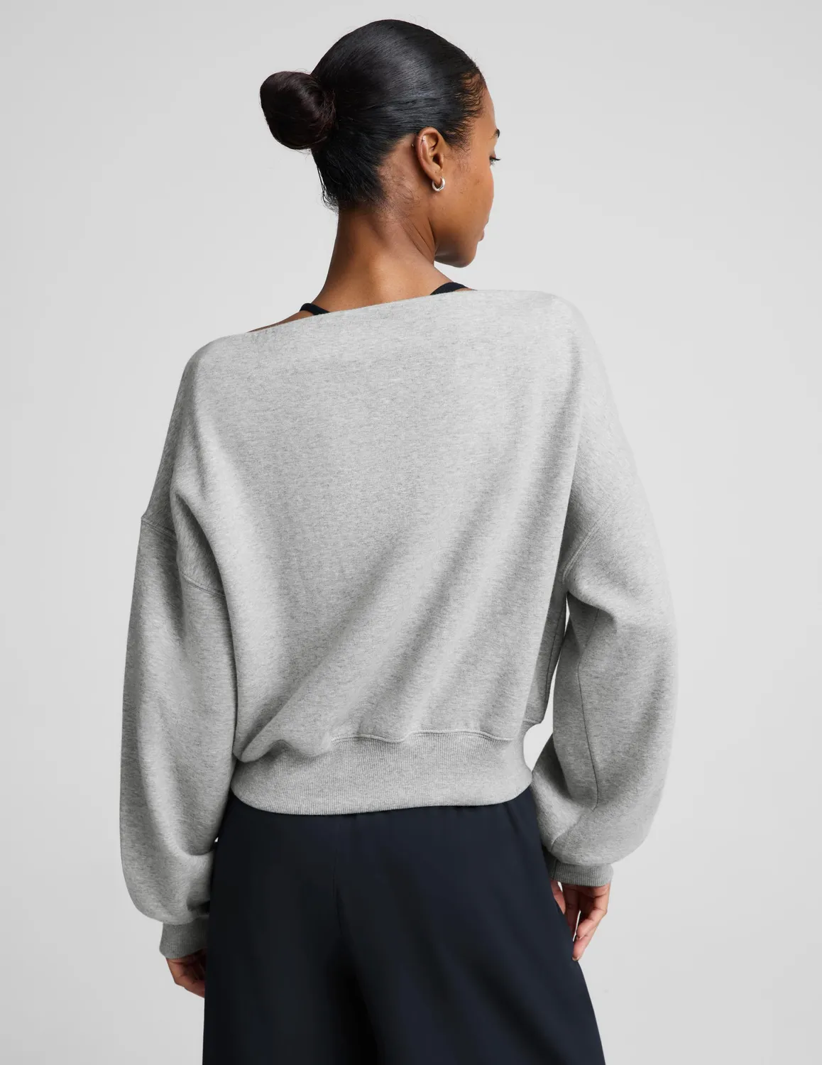Beyond Yoga LuxeFleece 2.0 Off The Shoulder tröja Heather Gray bomull
