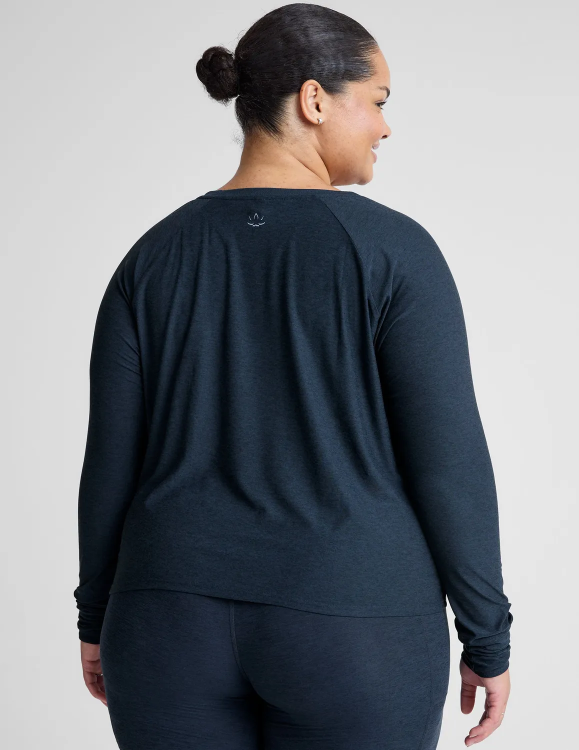 Beyond Yoga Featherweight Daydreamer pullover Nocturnal Navy lätt