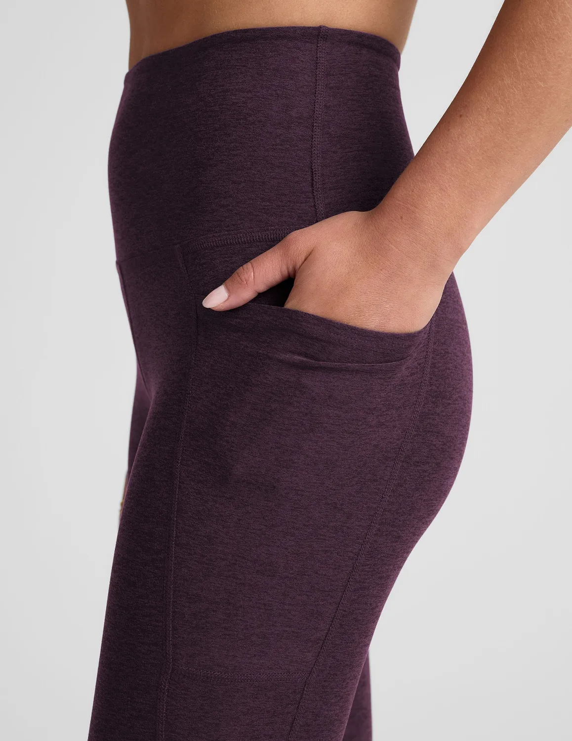 Beyond Yoga Spacedye Out Of Pocket High Waisted Midi leggings aubergine med fickor