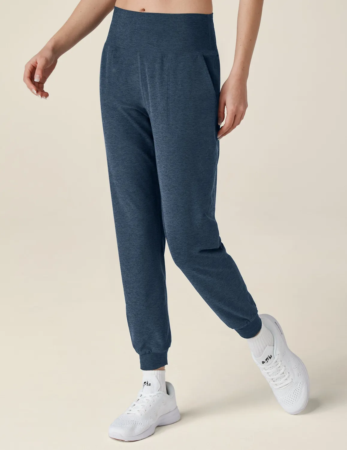 Beyond Yoga Spacedye Midi Jogger mjukisbyxor Nocturnal Navy mjuk