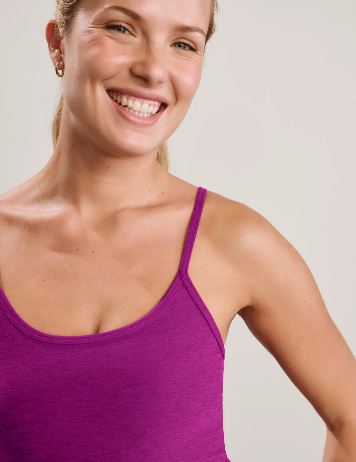 Beyond Yoga Spacedye Forever Tank träningslinne Berry Bliss med bh