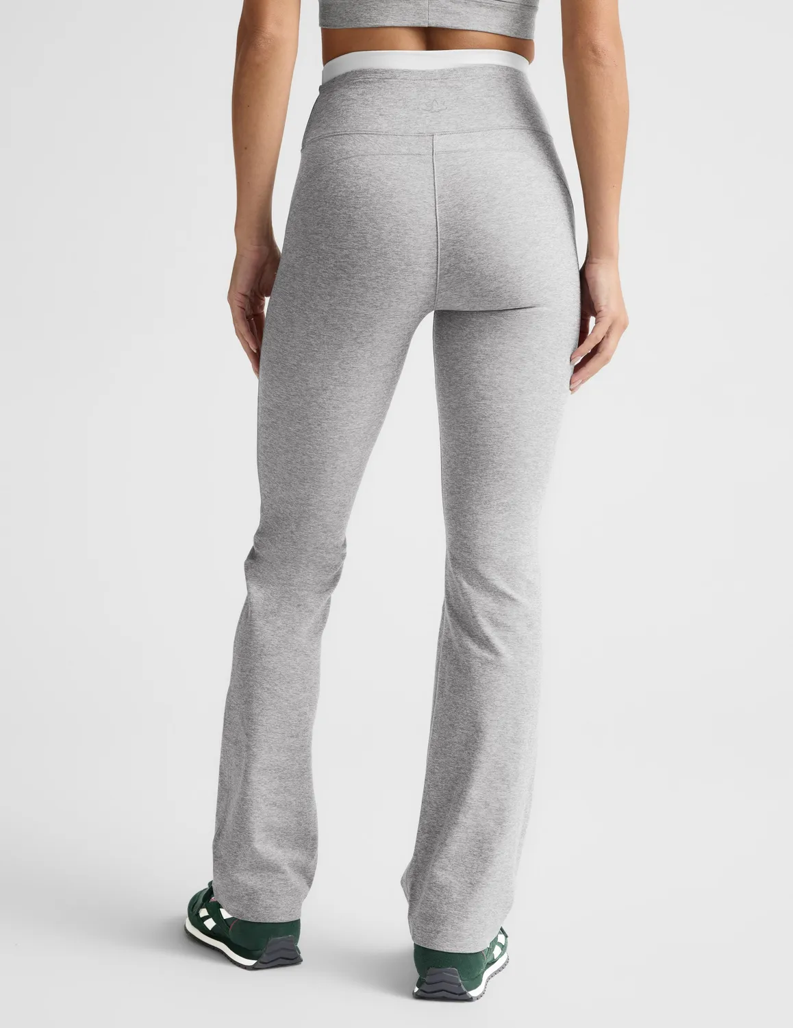 Beyond Yoga Spacedye Layered Bootcut träningsbyxa grå