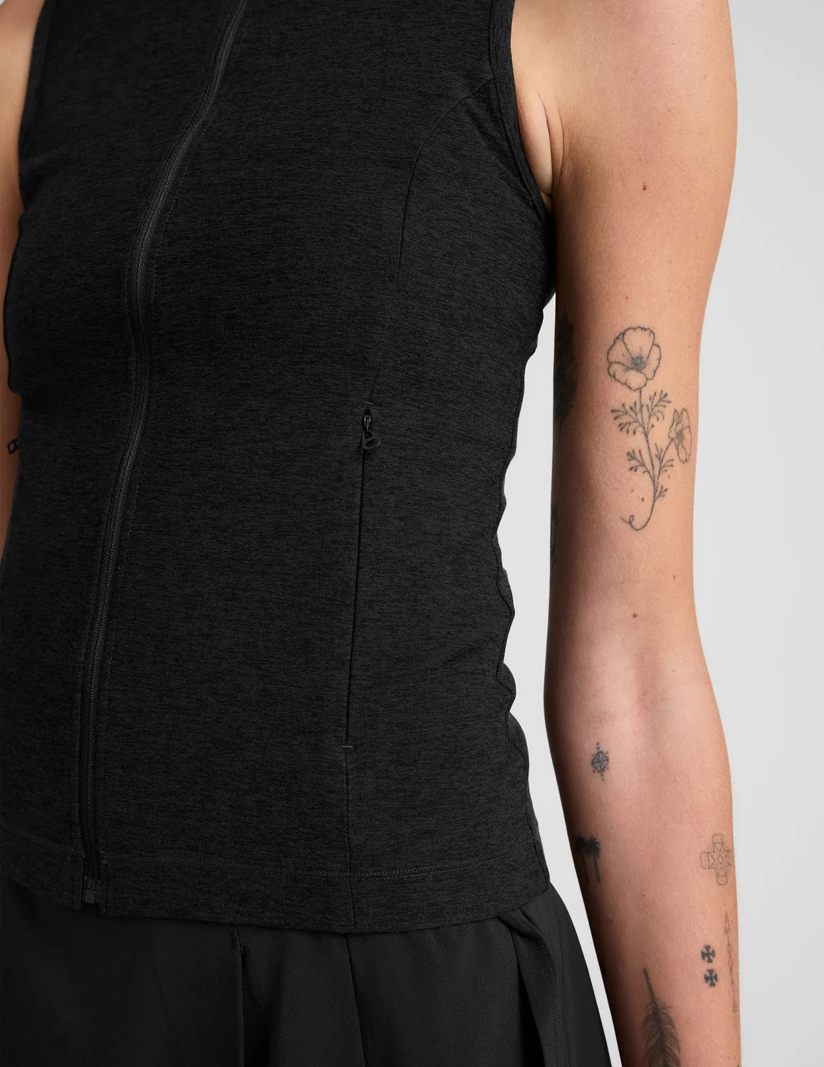 Beyond Yoga Venice Zip-Front Vest träningsväst darkest night svart