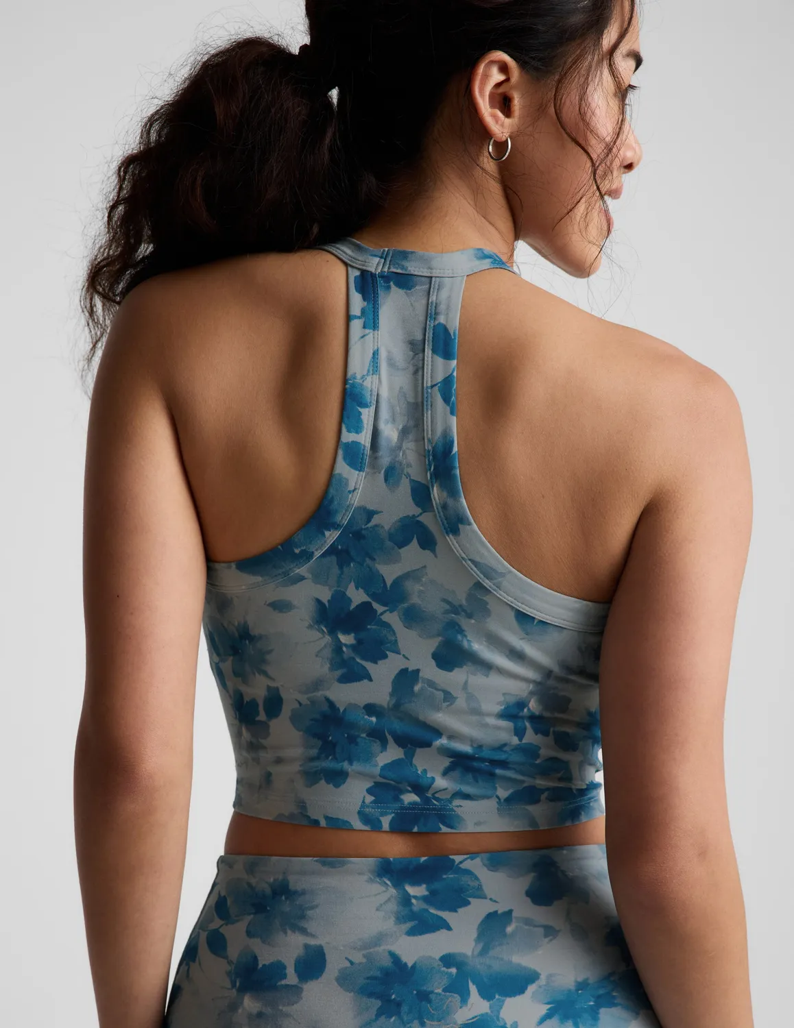 Beyond Yoga SoftMark On The Up linne Daydream Meadow sport-bh
