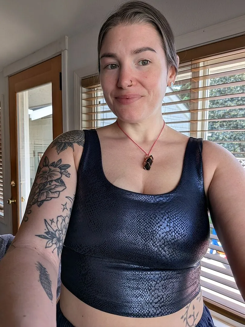 Beyond Yoga PowerShine Viper Print Cropped Tank Viper Black med bh