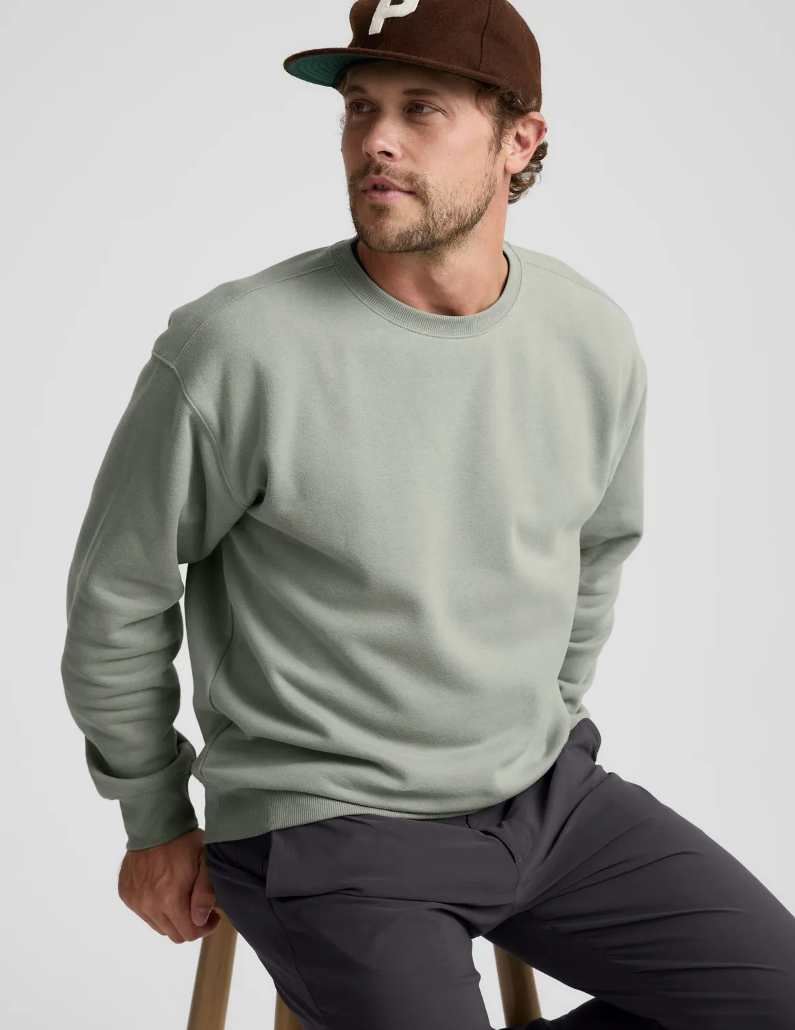 Beyond Yoga LuxeFleece Crewneck sweatshirt Grey Sage relaxed
