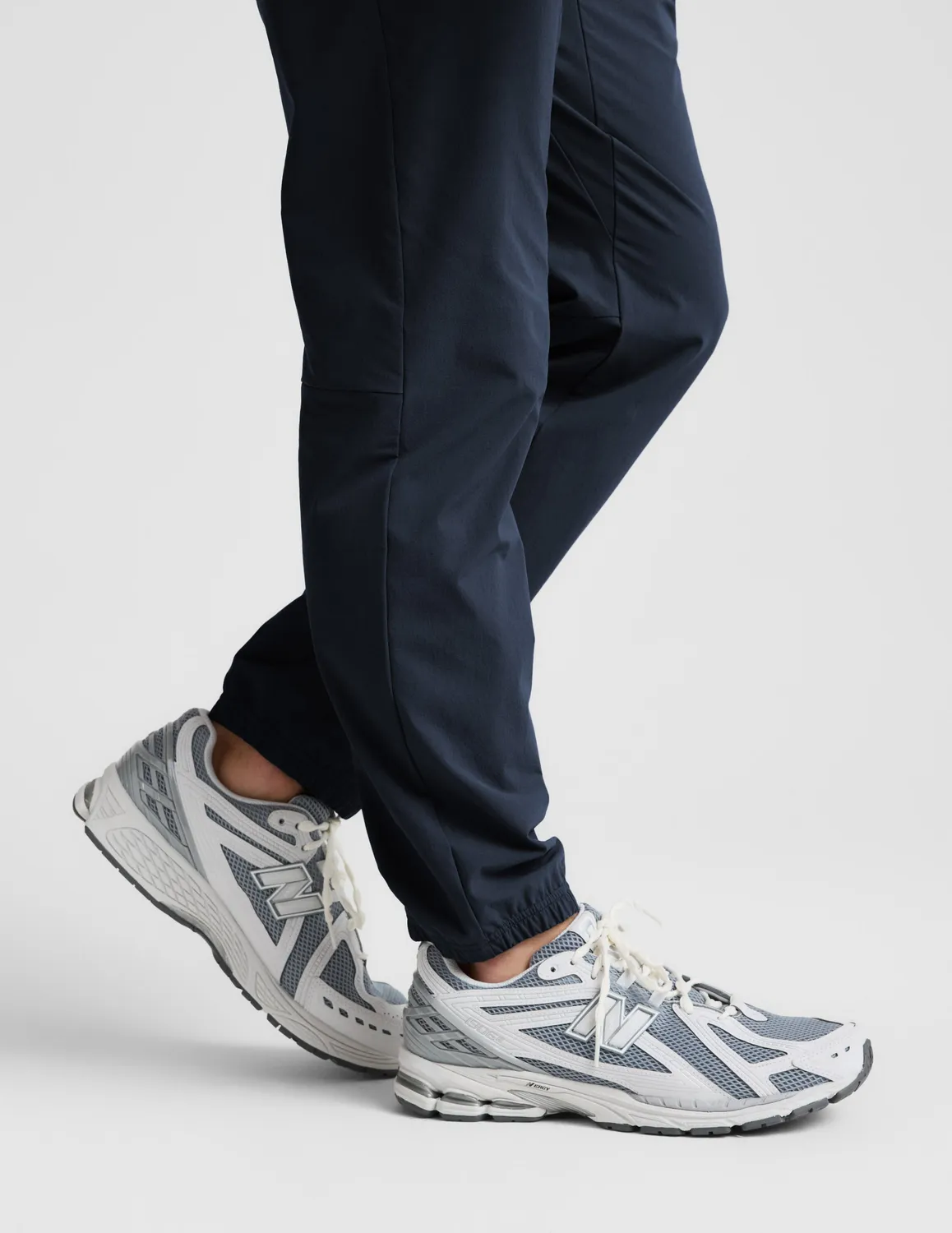 Beyond Yoga On The Go jogger Nocturnal Navy herr