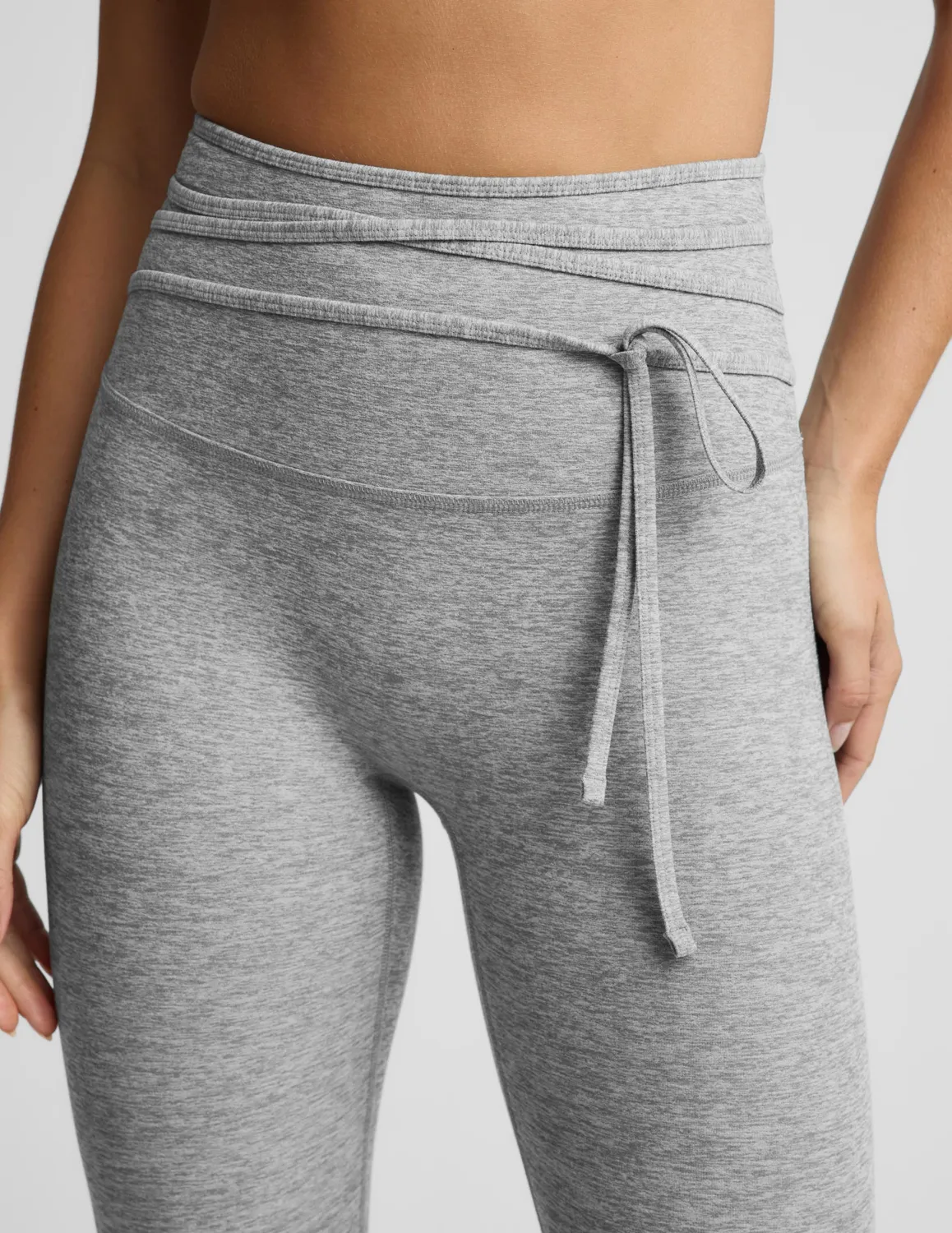 Beyond Yoga Spacedye It’s A Tie Leggings Silver Mist midi knytmidja