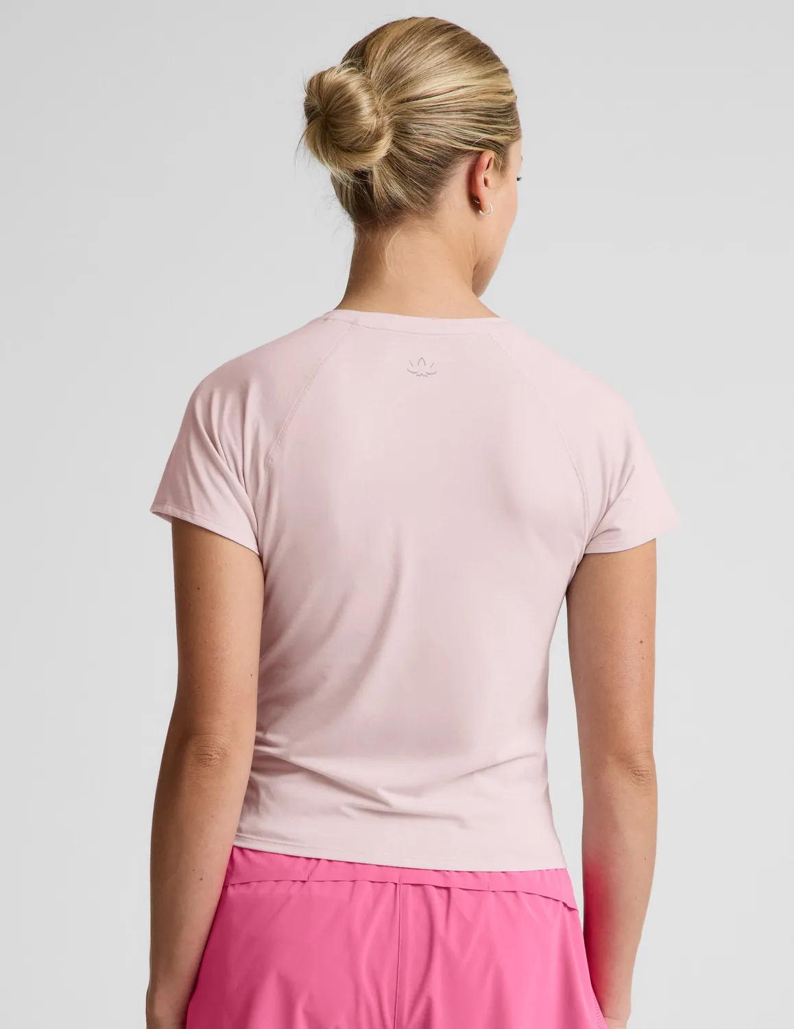 Beyond Yoga Breezeweight Active Short Sleeve Tee t-shirt Pink Petal tunn