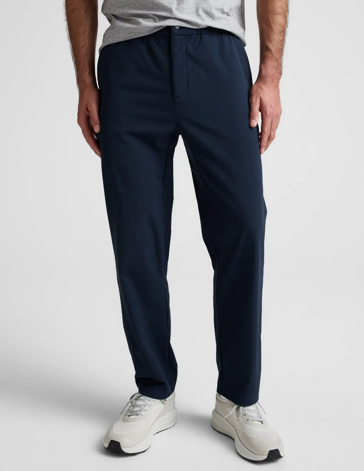 Beyond Yoga Dynamic Straight Leg herrbyxor marinblå relaxed fit