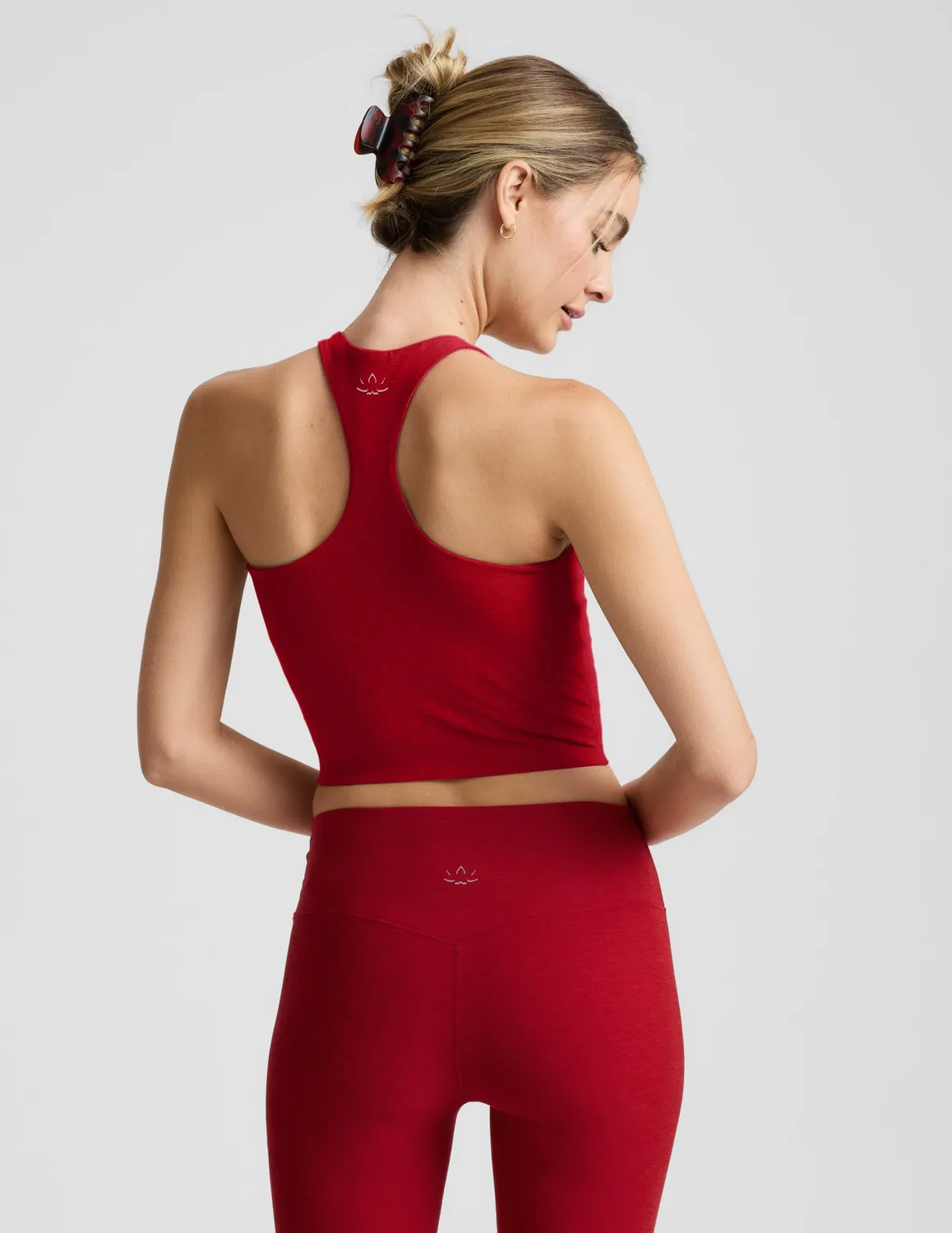 Beyond Yoga Spacedye High Neck Cropped Tank linne Holly Red Heather med bh
