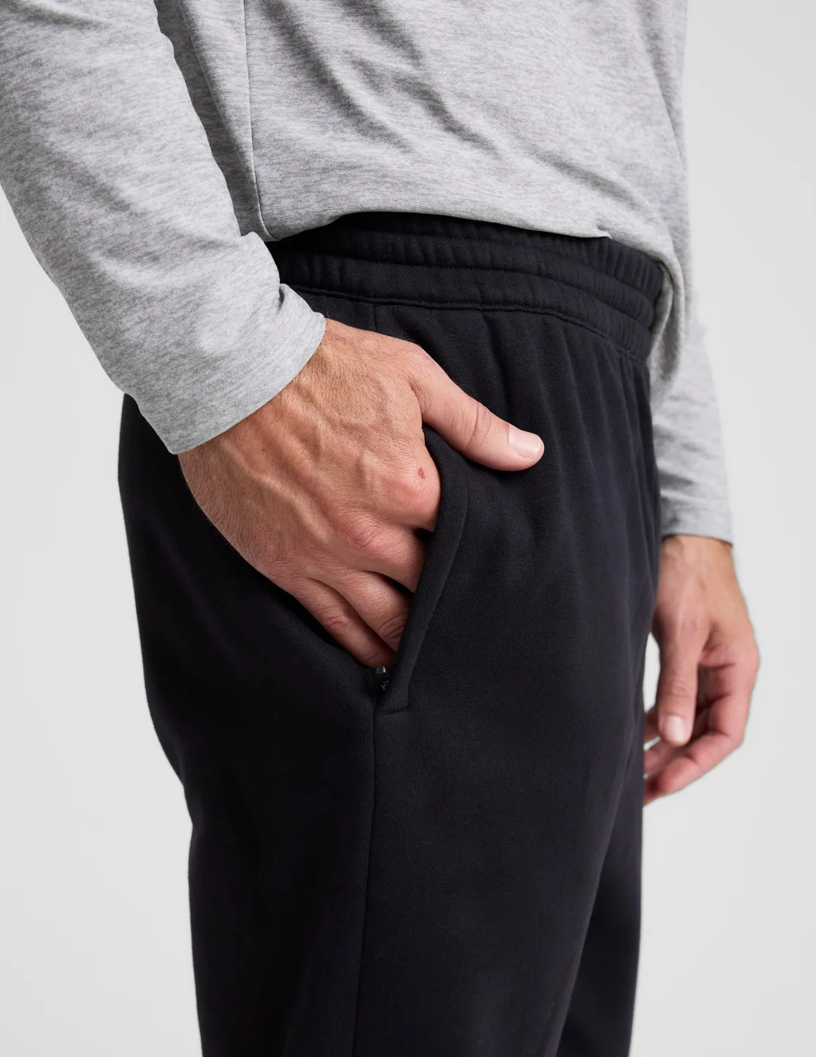 Beyond Yoga LuxeFleece Classic Men's Jogger mjukisbyxor svart fleece