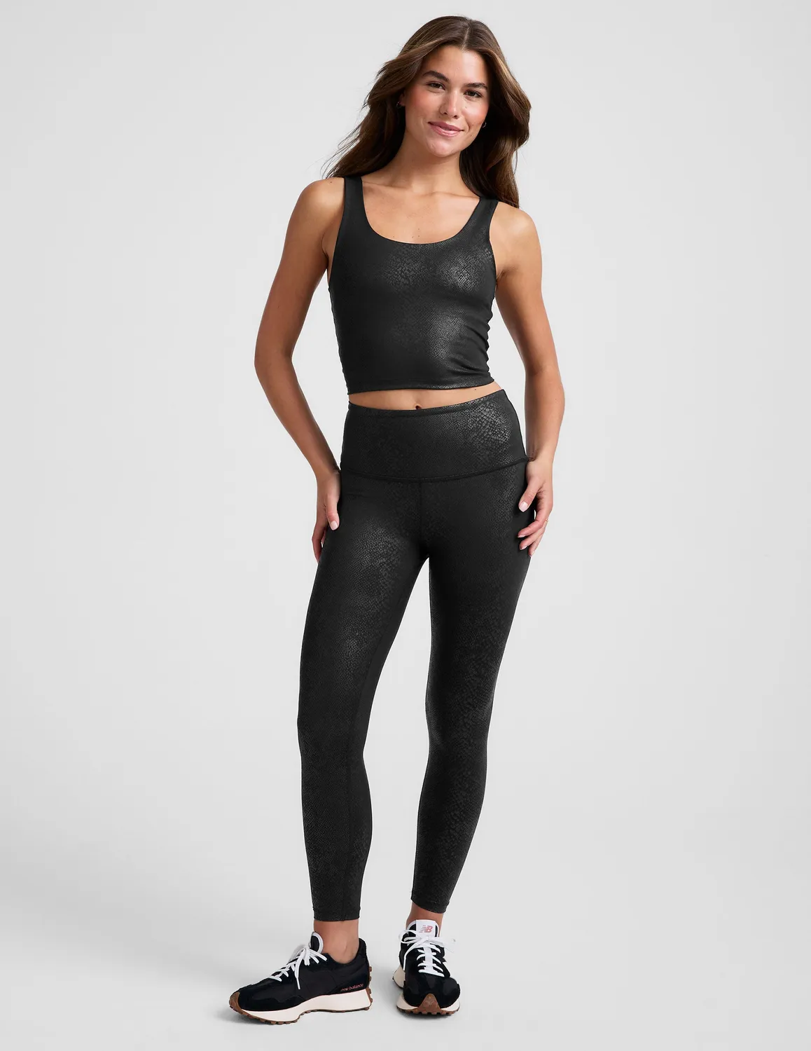 Beyond Yoga PowerShine Viper Print Cropped Tank Viper Black med bh