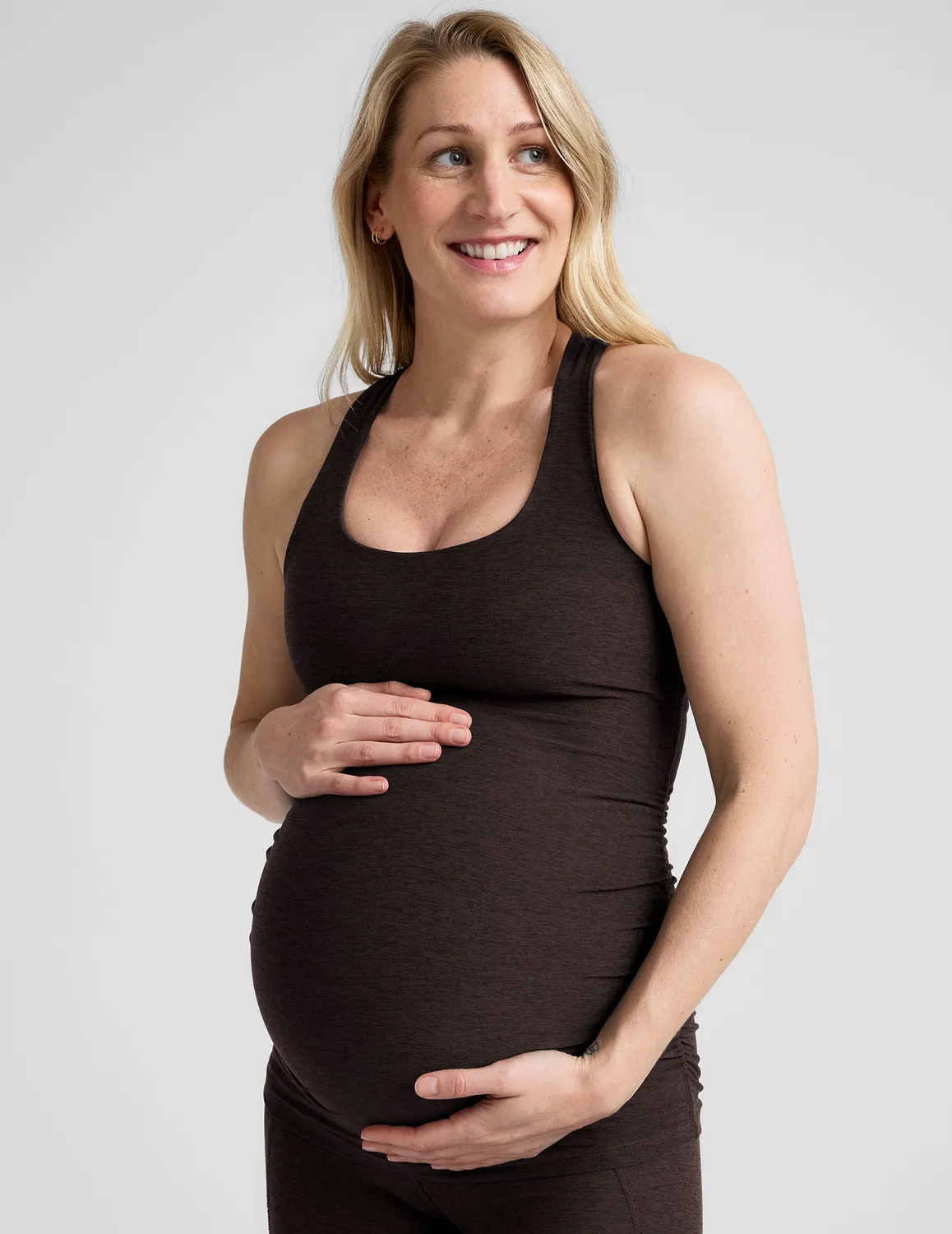 Beyond Yoga Spacedye Bases Covered Maternity Tank linne Dark Chocolate Heather gravid