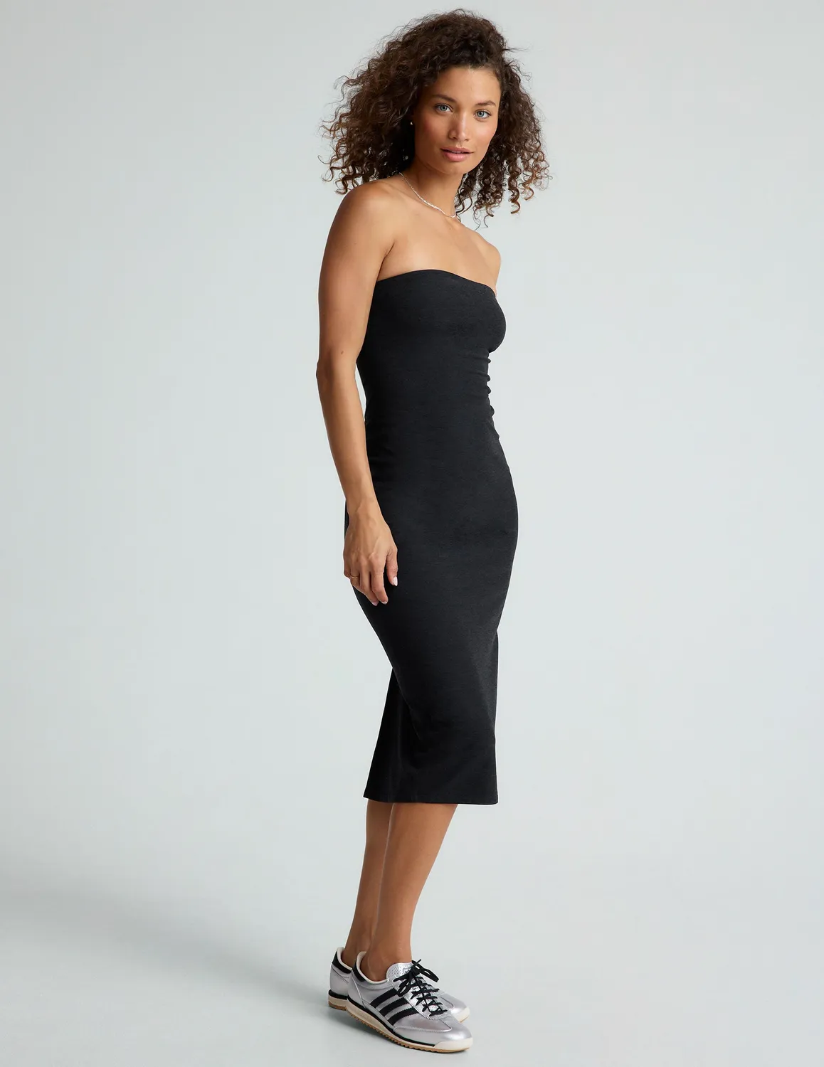 Beyond Yoga Spacedye Strapless klänning Darkest Night midi