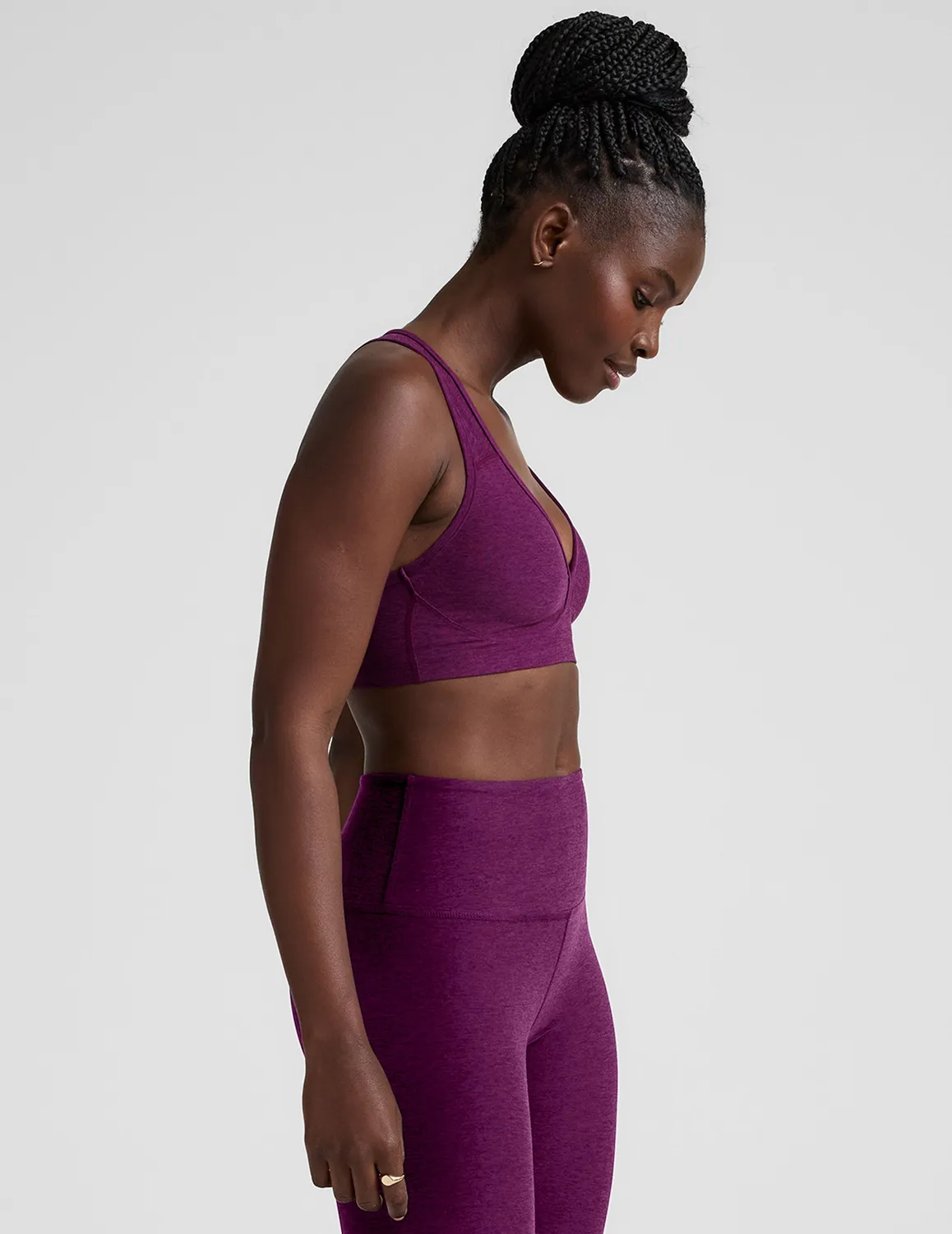 Beyond Yoga Spacedye Lift Your Spirits sportbh Aubergine-Beet mellanstöd