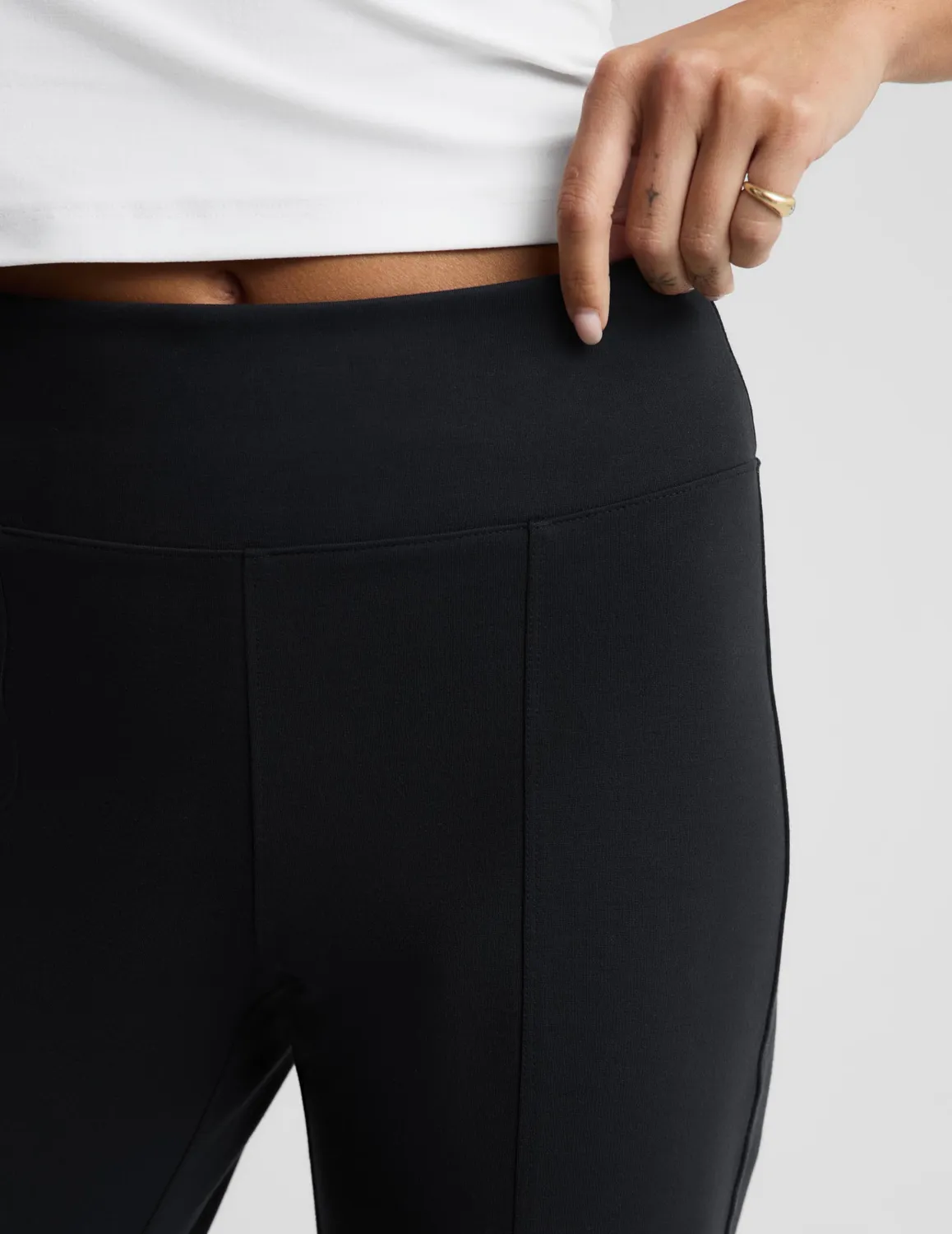 Beyond Yoga Ponte Kick Flare Pant byxor svart utsvängd