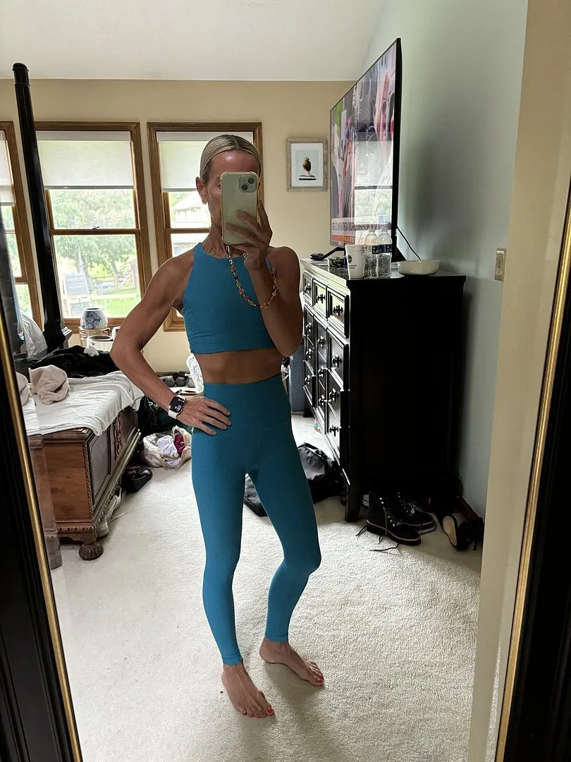 Beyond Yoga Spacedye Twist Front sport-bh blackberry melerad korsrygg
