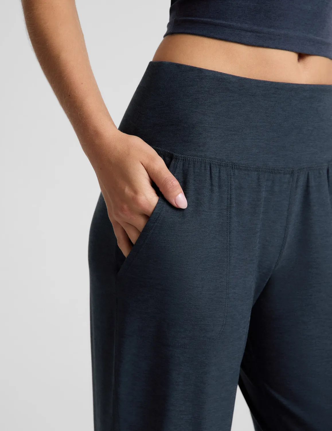 Beyond Yoga Midweight Spacedye Midi Jogger träningsbyxor Nocturnal Navy