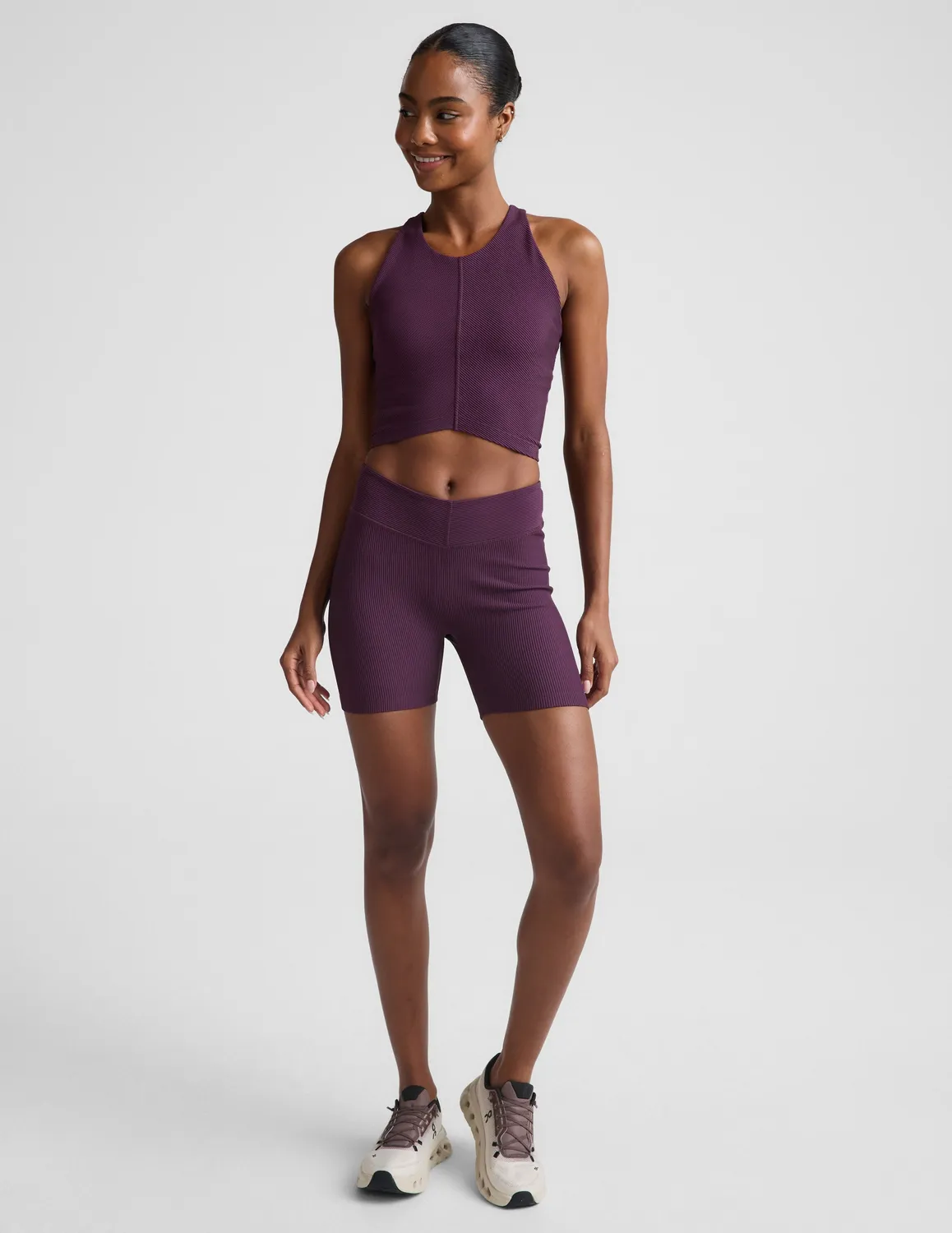 Beyond Yoga Impulse Ribbed High Neck Tank croptop Brilliant Blackberry hög hals
