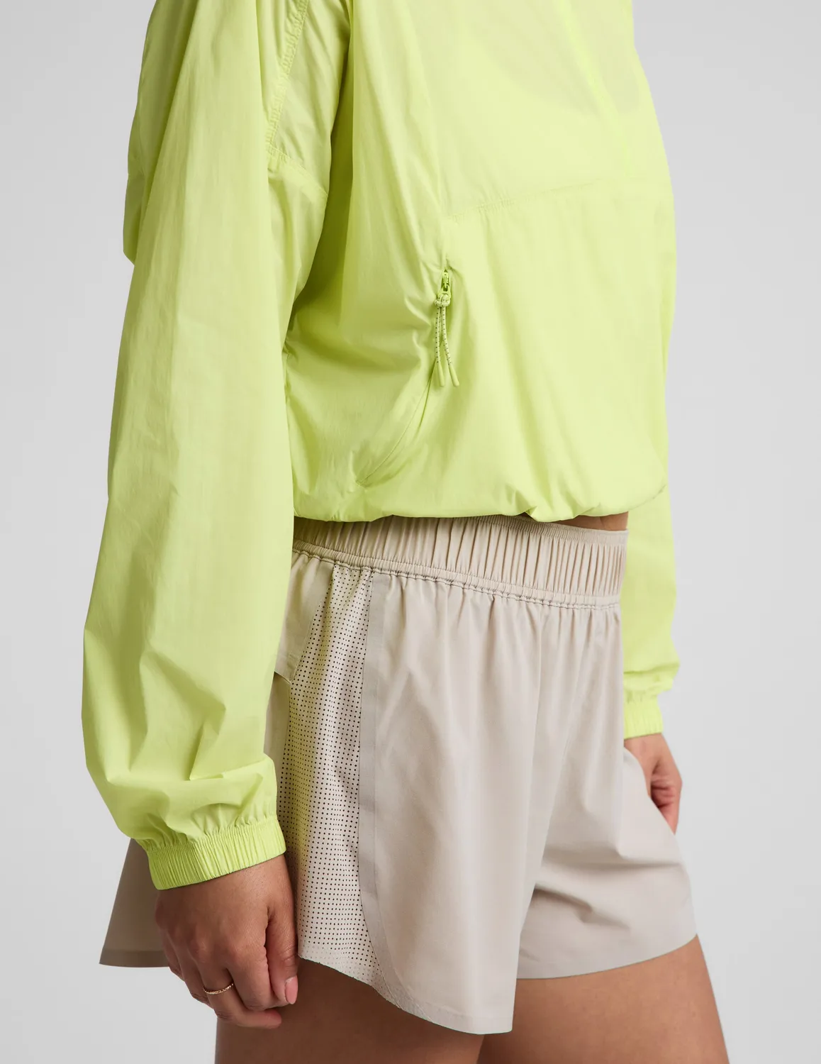 Beyond Yoga Places To Go Half Zip jacka lime UPF 50+