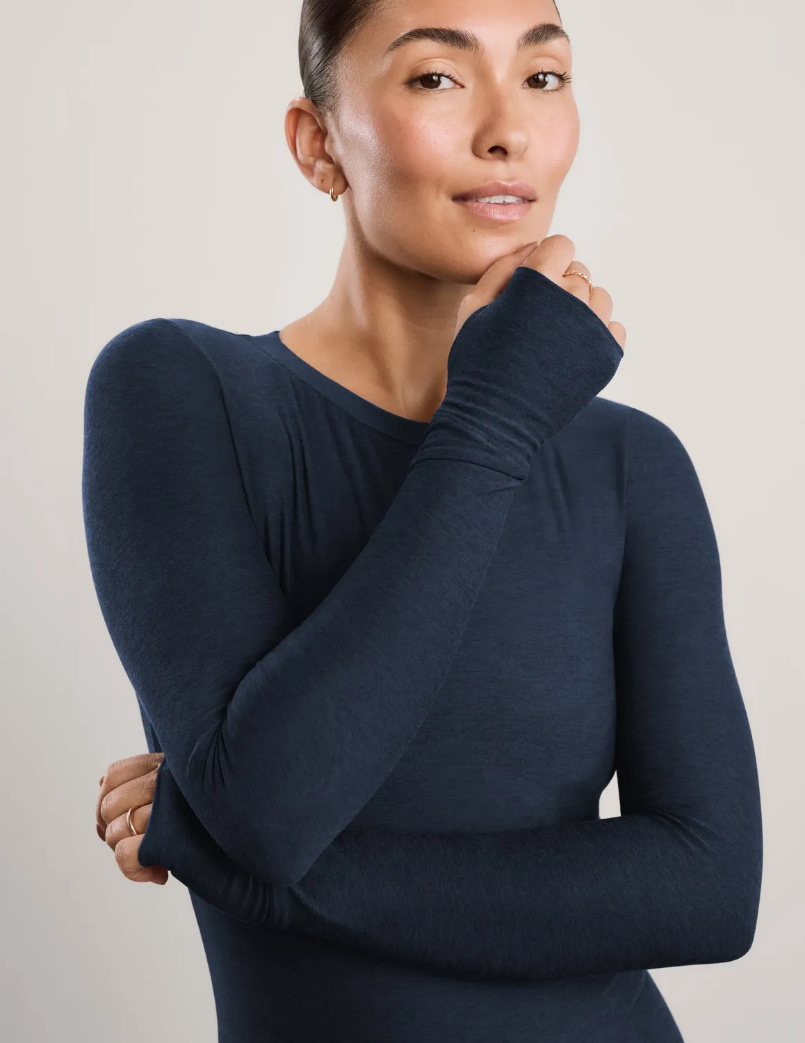 Beyond Yoga Featherweight Select Long Sleeve Crew tröja Nocturnal Navy blå