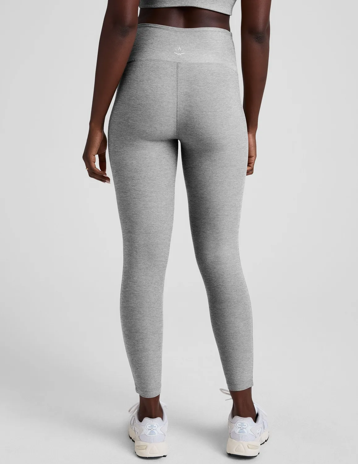 Beyond Yoga Spacedye Ready Midi Legging Silver Mist ljusgrå