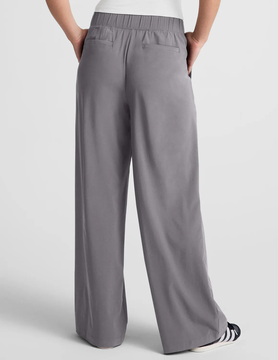 Beyond Yoga Easy Wide Leg Pant 31" byxor Cloud Gray ljusgrå