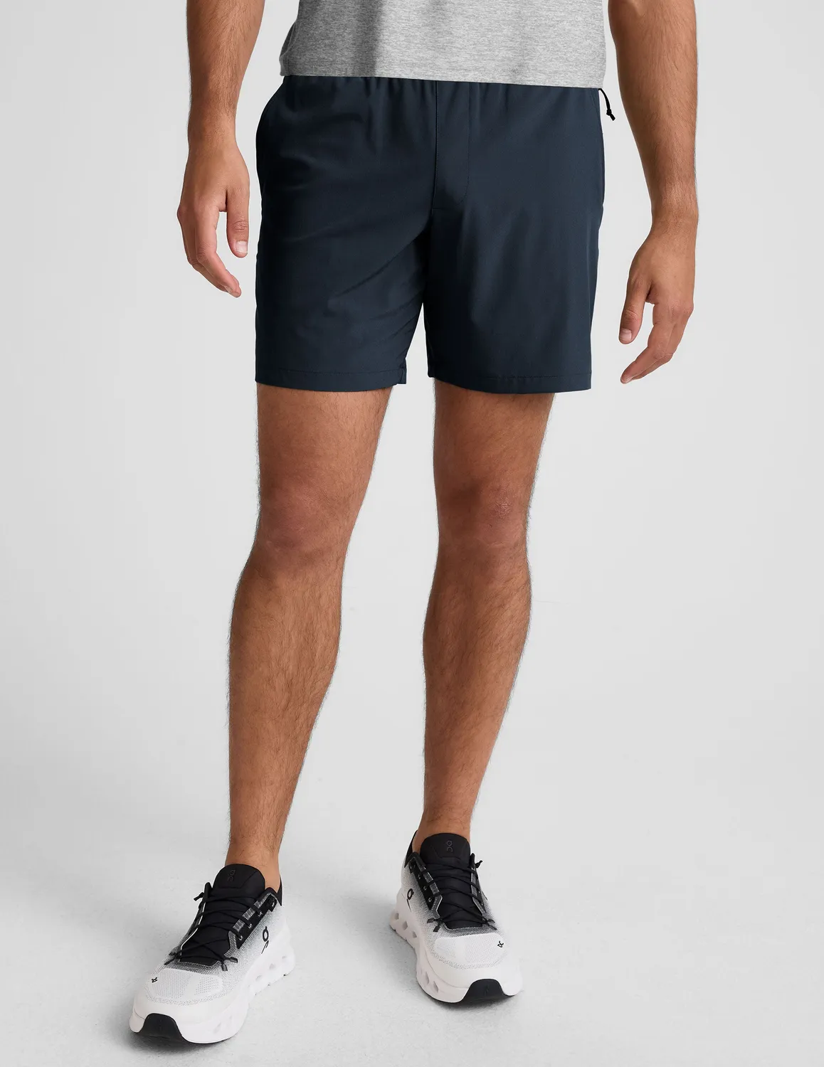 Beyond Yoga Pivotal 2.0 Men's Short 7" träningsshorts Nocturnal Navy lätt