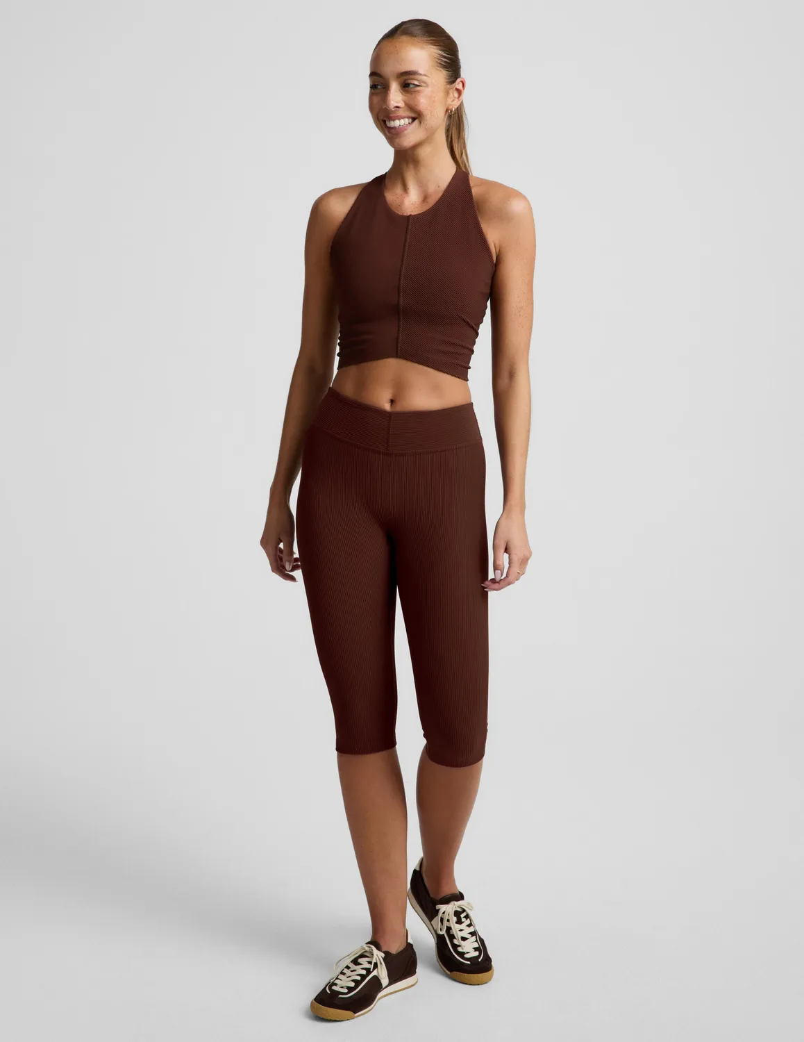 Beyond Yoga Impulse Ribbed V-Waist leggings Iced Mocha capri