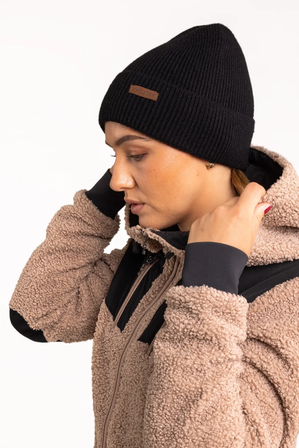 ZacZess Beanie Black mössa svart ribbstickad